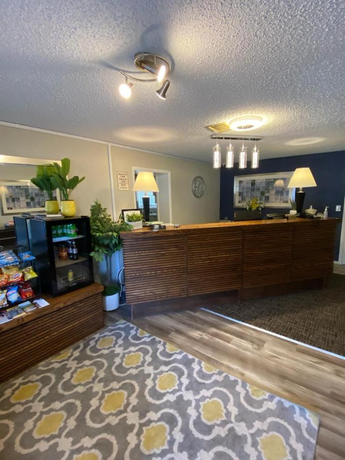 Andy Griffith Parkway Inn ماونت إيري المظهر الخارجي الصورة